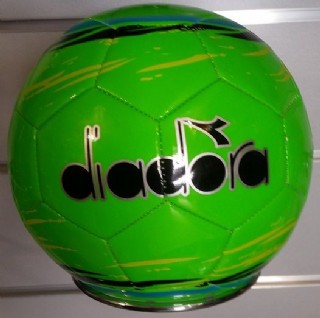 ���� ������ DIADORA