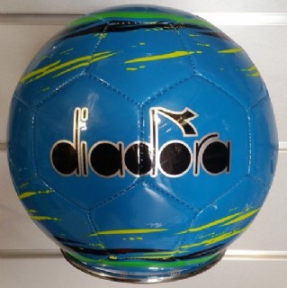 ���� ������ DIADORA